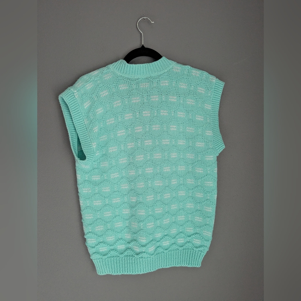 Vintage picture. Perfect brand bright teal sweater vest no size tag - Large - Picture 4 of 4